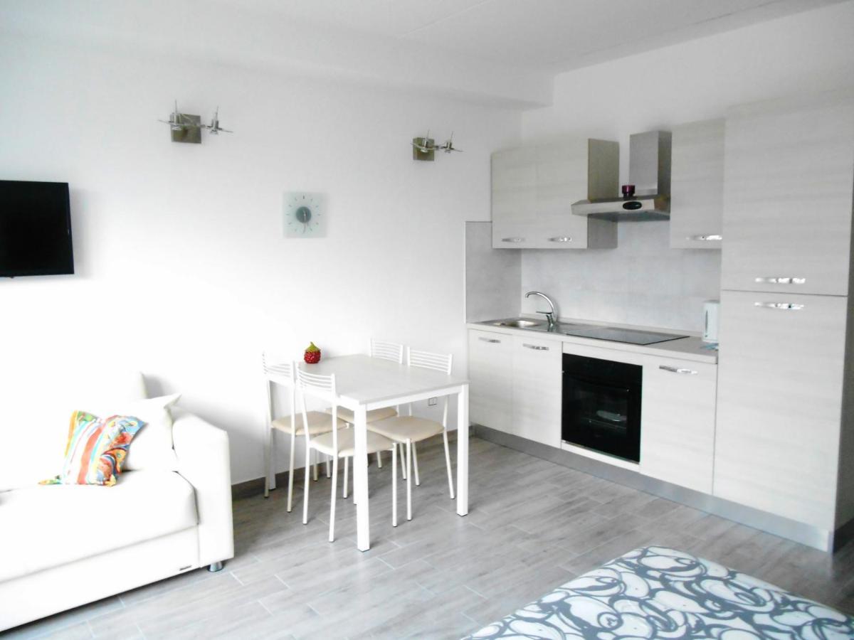 Direttamente Al Lago Apartments Marone Exterior photo
